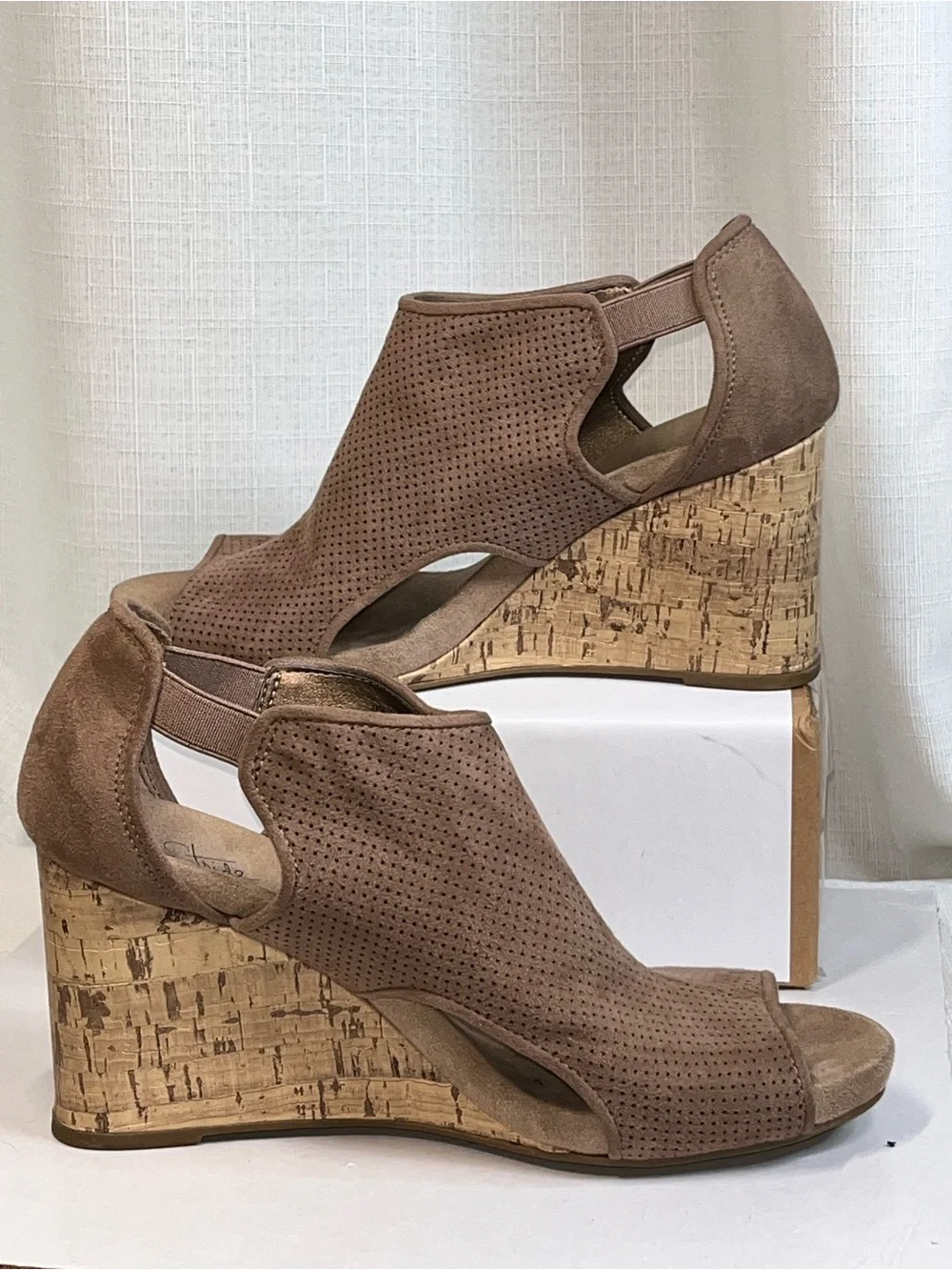 LifeStride Soft System Taupe Peep Toe Cork Wedge Sandals Size 8 Comfort